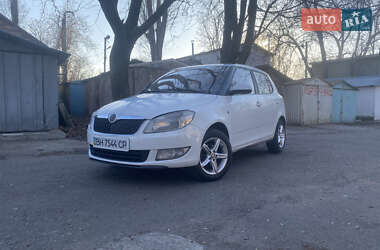 Хэтчбек Skoda Fabia 2010 в 