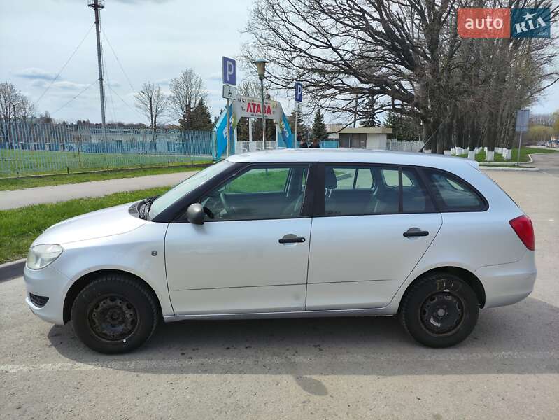 Універсал Skoda Fabia 2011 в Полтаві