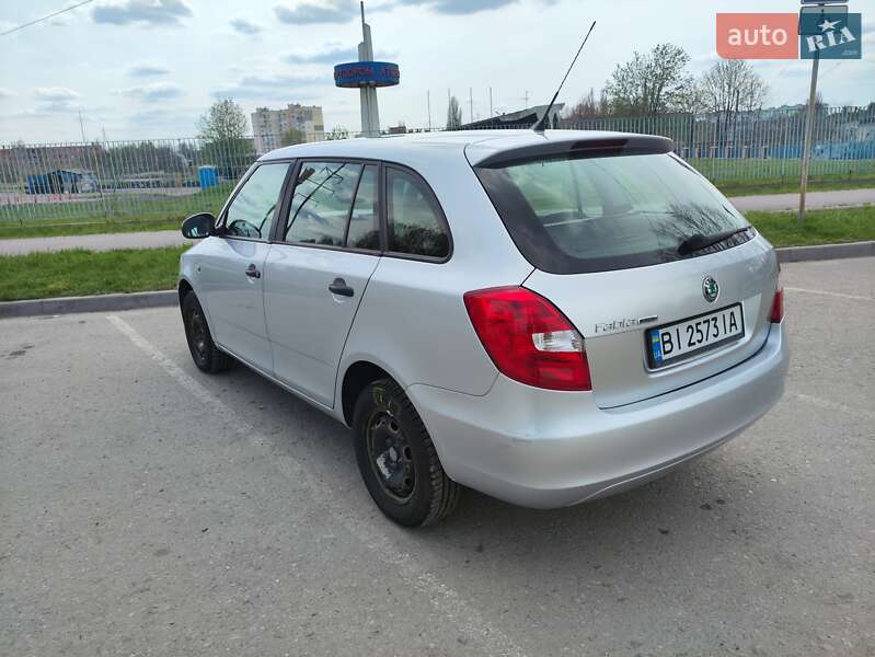 Універсал Skoda Fabia 2011 в Полтаві