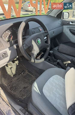 Хэтчбек Skoda Fabia 2000 в 