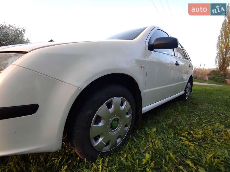 Універсал Skoda Fabia 2005 в Києві