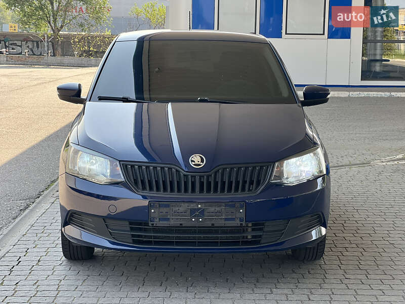Хэтчбек Skoda Fabia 2017 в Запорожье