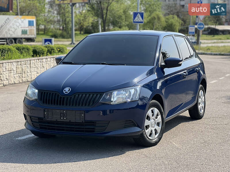 Хэтчбек Skoda Fabia 2017 в Запорожье