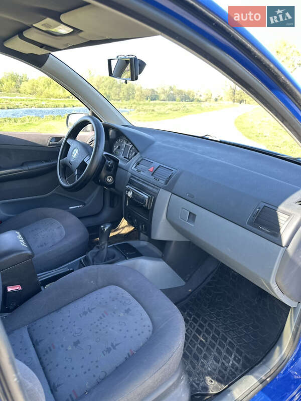 Універсал Skoda Fabia 2002 в Старій Синяві