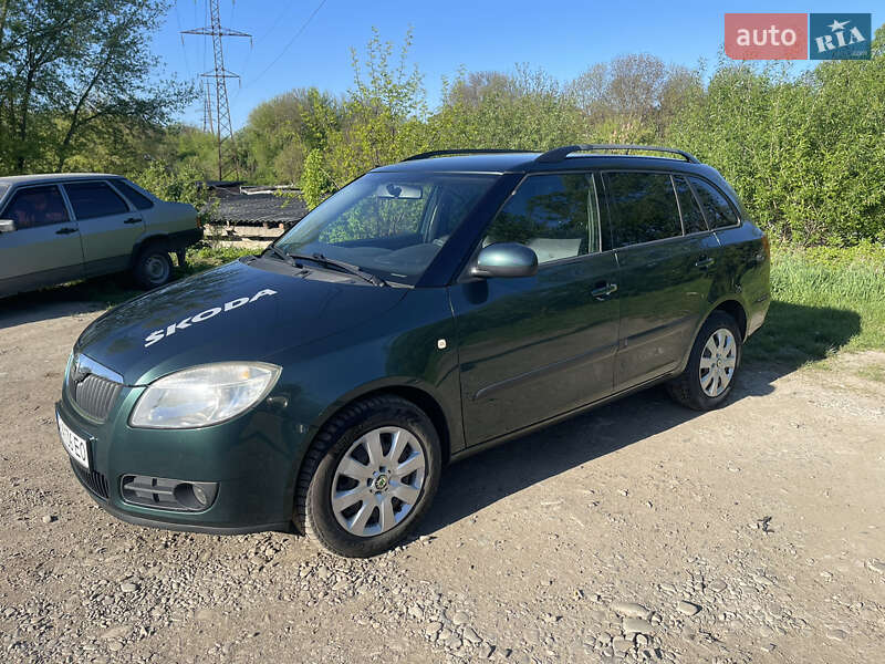 Универсал Skoda Fabia 2008 в Черновцах