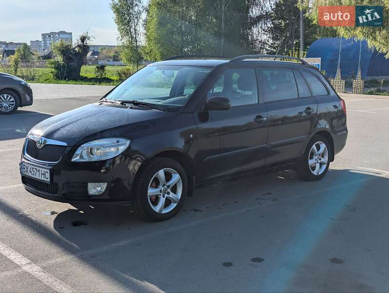 Універсал Skoda Fabia 2009 в Здолбуніві