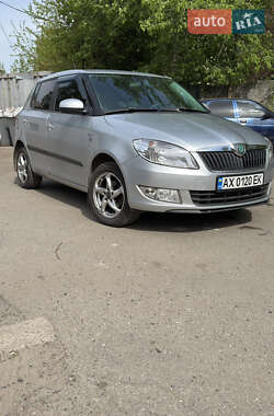 Хетчбек Skoda Fabia 2012 в 