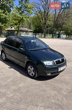 Седан Skoda Fabia 2003 в 