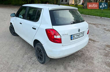 Хетчбек Skoda Fabia 2013 в 