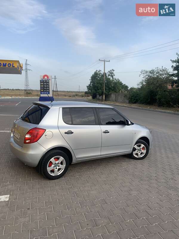 Хетчбек Skoda Fabia 2013 в Рені
