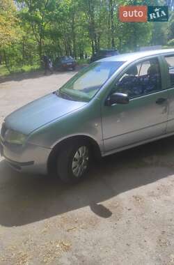 Седан Skoda Fabia 2002 в Виннице