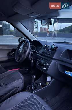 Хетчбек Skoda Fabia 2011 в 