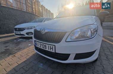 Хетчбек Skoda Fabia 2012 в Києві