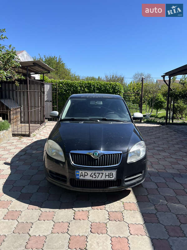 Хэтчбек Skoda Fabia 2007 в 