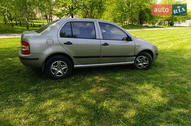Седан Skoda Fabia 2007 в 