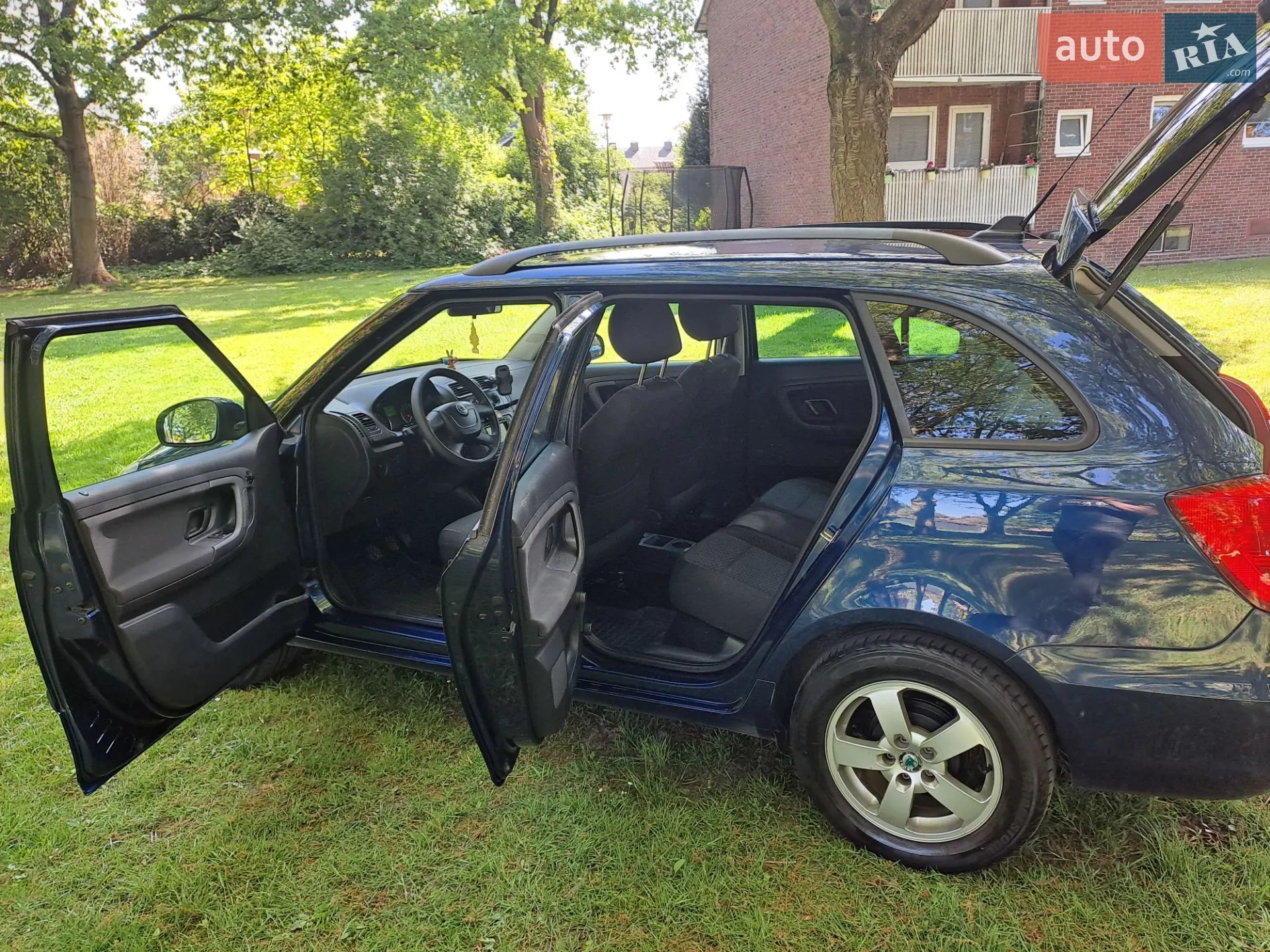 2010 Skoda Fabia - мініатюра 15