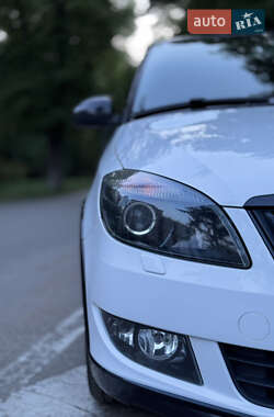 Хэтчбек Skoda Fabia 2012 в 