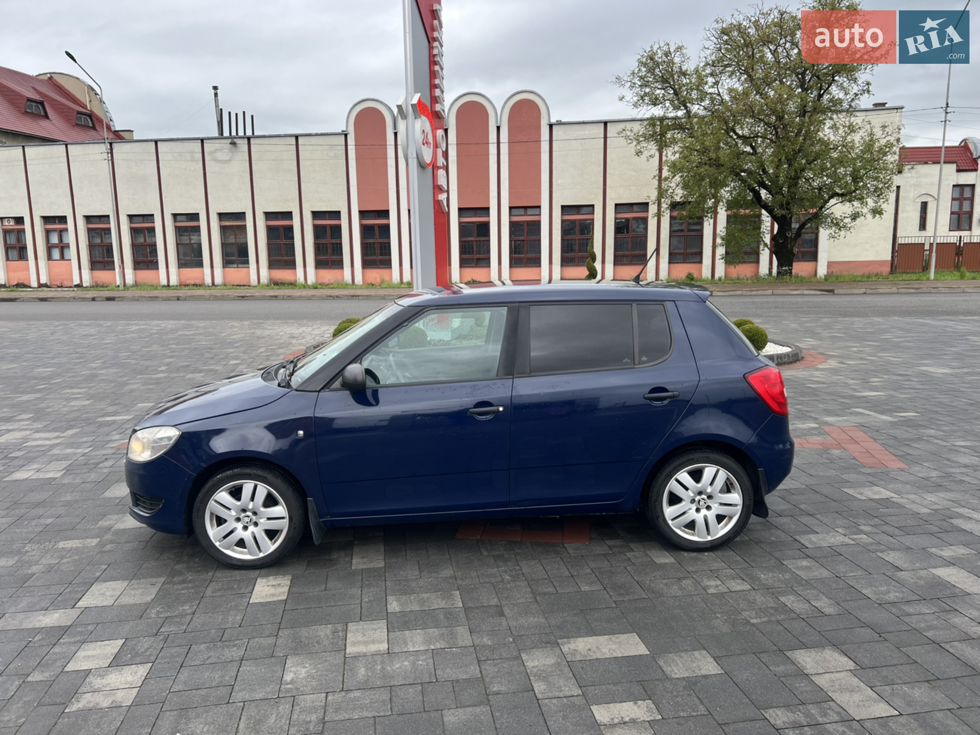 2011 Skoda Fabia - мініатюра 9