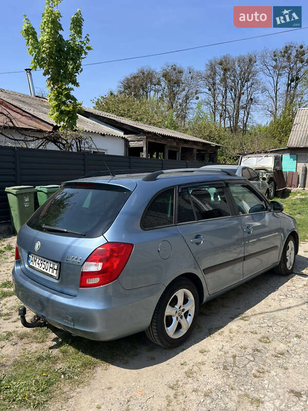 Универсал Skoda Fabia 2010 в Житомире