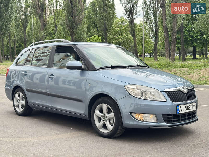 Універсал Skoda Fabia 2010 в Києві