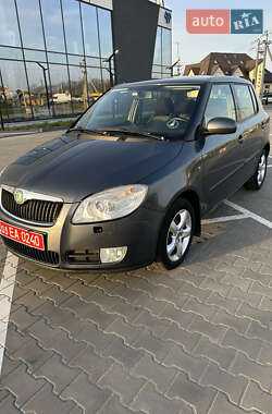 Хетчбек Skoda Fabia 2009 в 