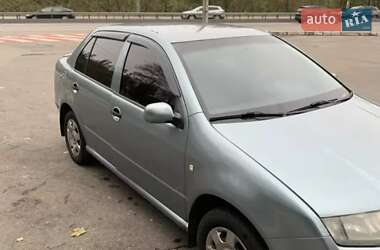 Седан Skoda Fabia 2006 в 