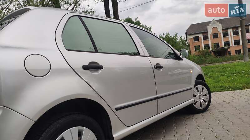 Хетчбек Skoda Fabia 2006 в Дрогобичі