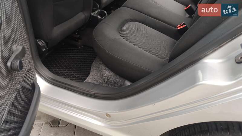 Хетчбек Skoda Fabia 2006 в Дрогобичі