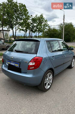 Хетчбек Skoda Fabia 2009 в 
