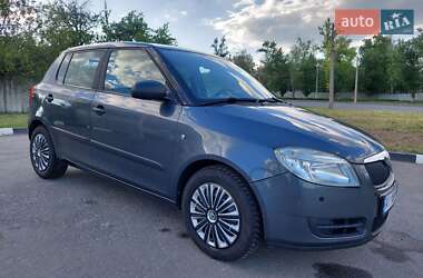 Хетчбек Skoda Fabia 2008 в 