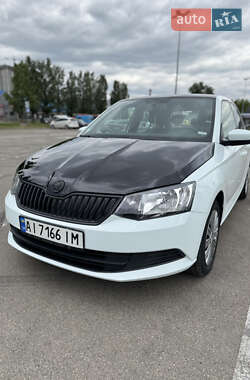 Хетчбек Skoda Fabia 2015 в 