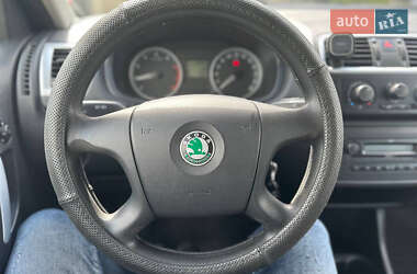 Хэтчбек Skoda Fabia 2008 в 