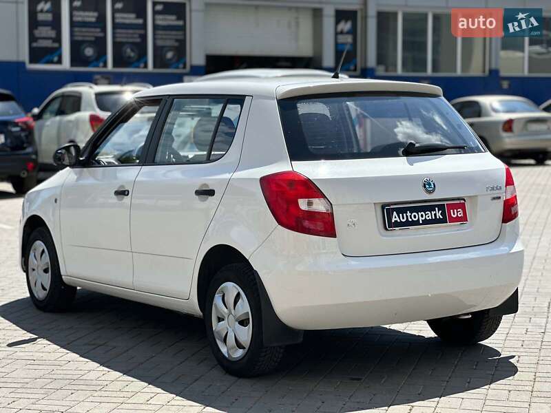 Хэтчбек Skoda Fabia 2011 в Одессе