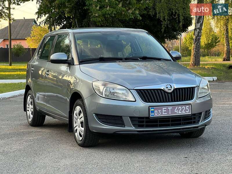 Хэтчбек Skoda Fabia 2014 в Лубнах
