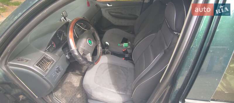 Седан Skoda Fabia 2003 в Одесі