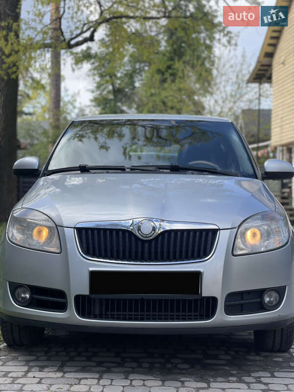 Хетчбек Skoda Fabia 2008 в 