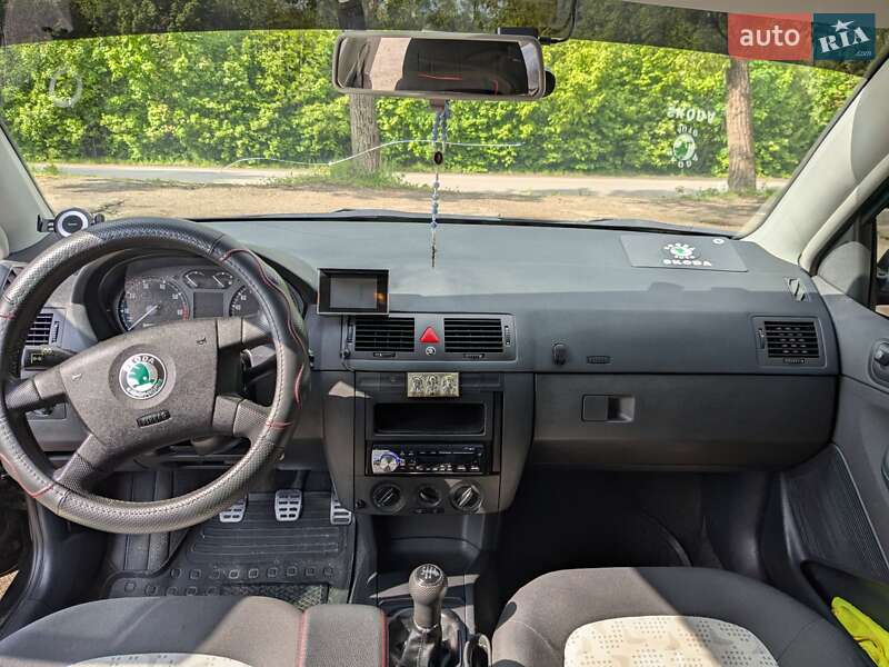 Хетчбек Skoda Fabia 2003 в Новому Розділі