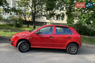 Хетчбек Skoda Fabia 2006 в 