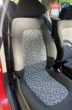 Хетчбек Skoda Fabia 2006 в 