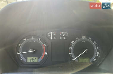 Хетчбек Skoda Fabia 2006 в 
