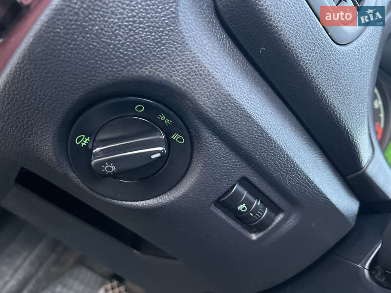 Універсал Skoda Fabia 2010 в Нововолинську