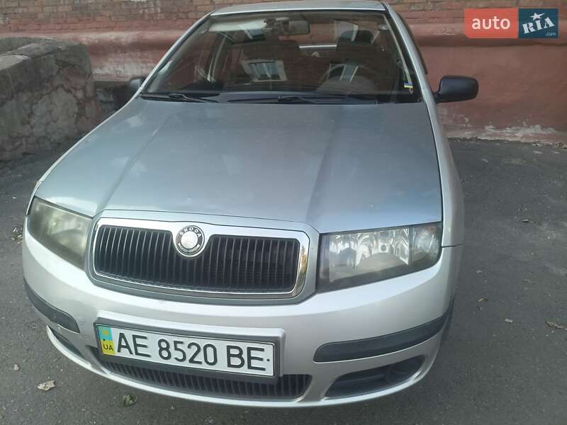 Седан Skoda Fabia 2006 в Кривом Роге