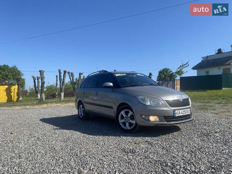 Універсал Skoda Fabia 2010 в 