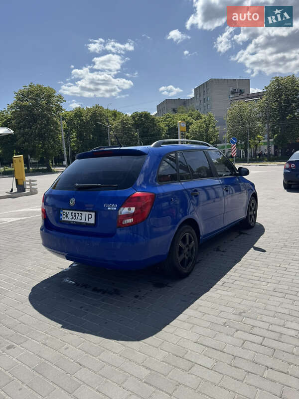 Універсал Skoda Fabia 2009 в Рівному