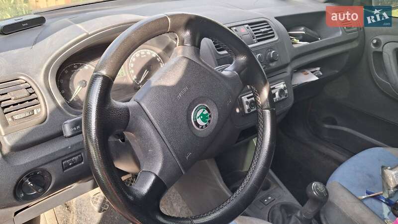 Хэтчбек Skoda Fabia 2008 в Днепре