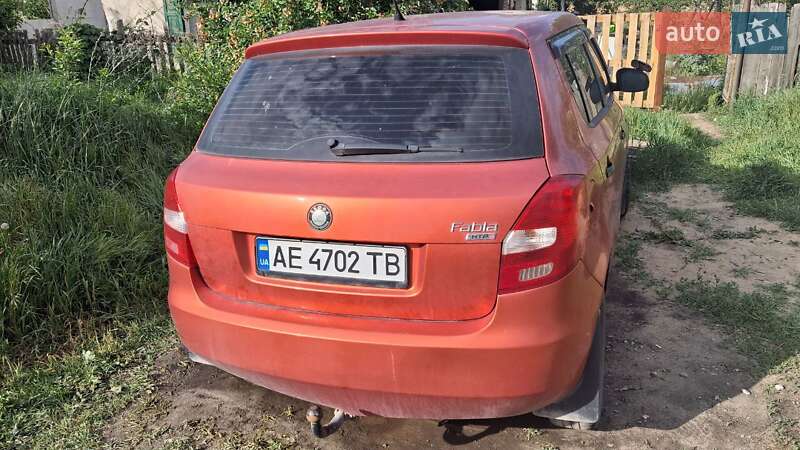 Хэтчбек Skoda Fabia 2008 в Днепре