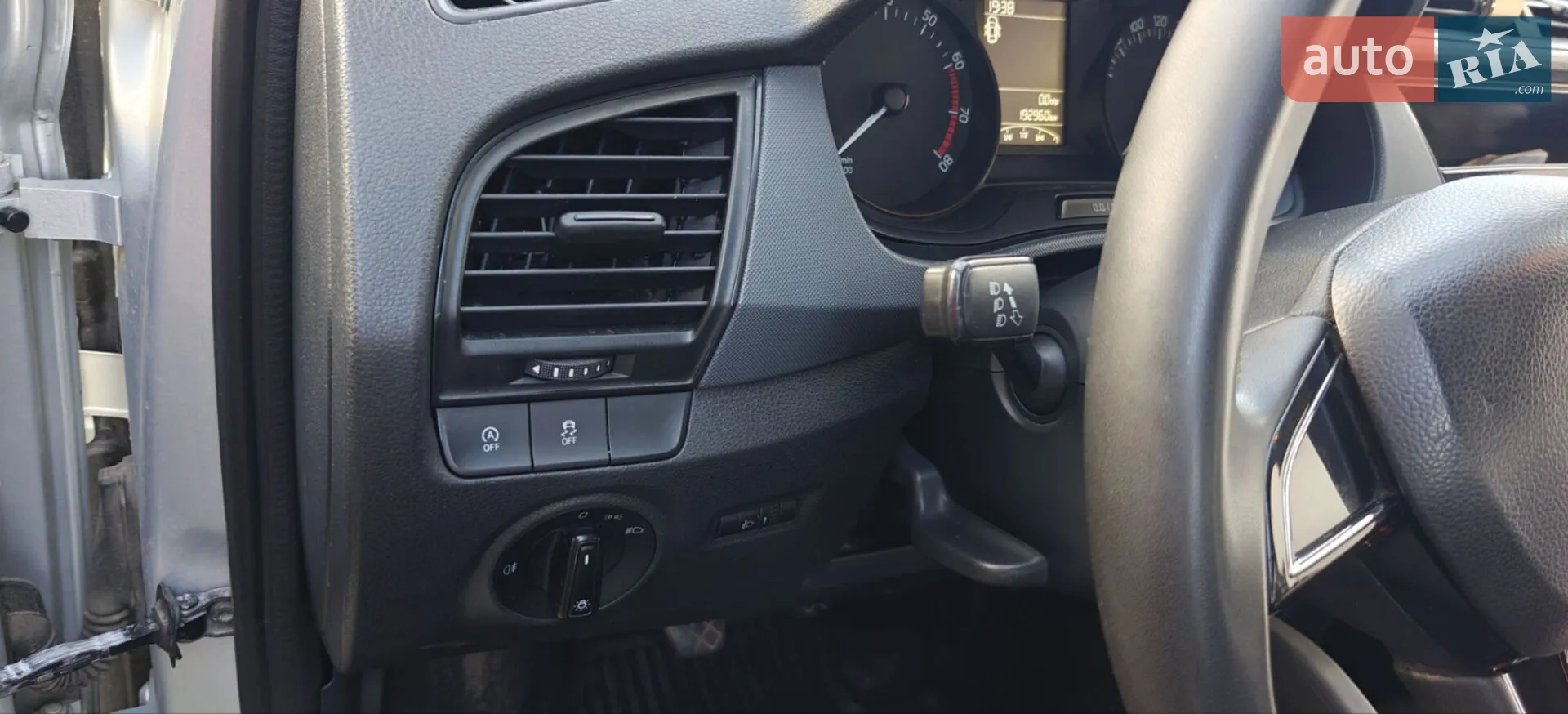 2015 Skoda Fabia - мініатюра 9