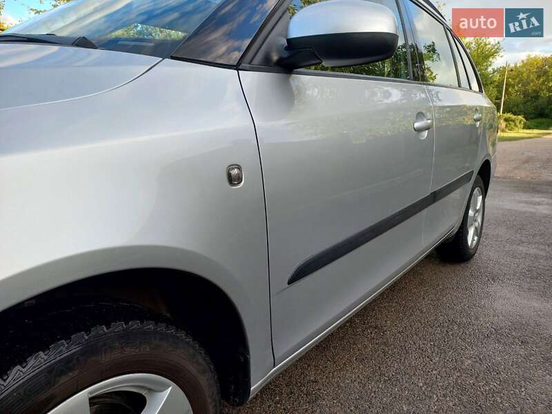 Универсал Skoda Fabia 2008 в Каменском