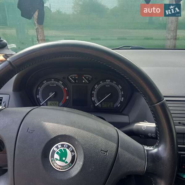 Універсал Skoda Fabia 2006 в Луцьку