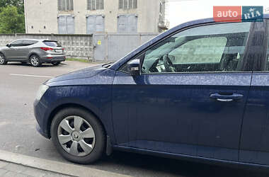 Хэтчбек Skoda Fabia 2015 в 